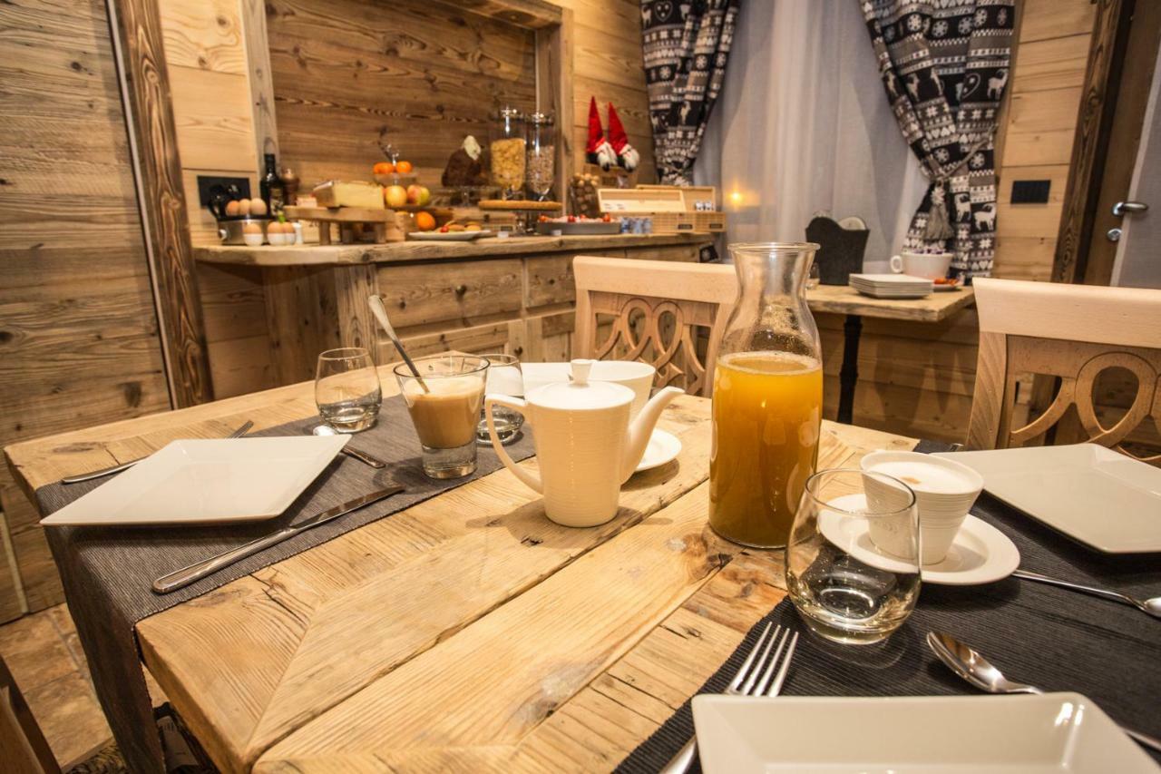 Alpine Rooms Guesthouse Breuil-Cervinia Bagian luar foto