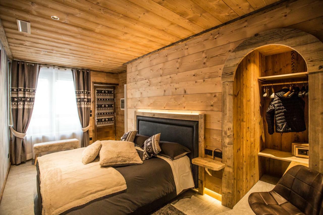 Alpine Rooms Guesthouse Breuil-Cervinia Bagian luar foto