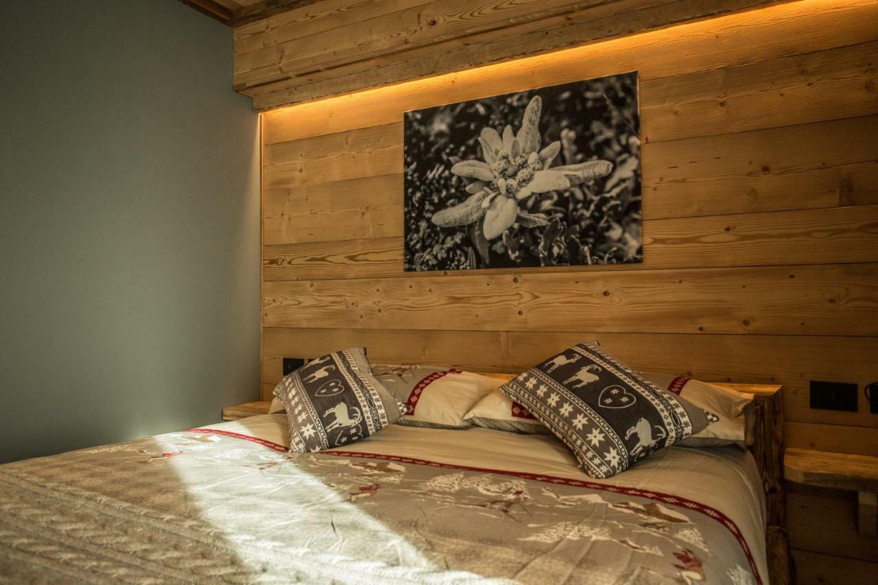 Alpine Rooms Guesthouse Breuil-Cervinia Bagian luar foto