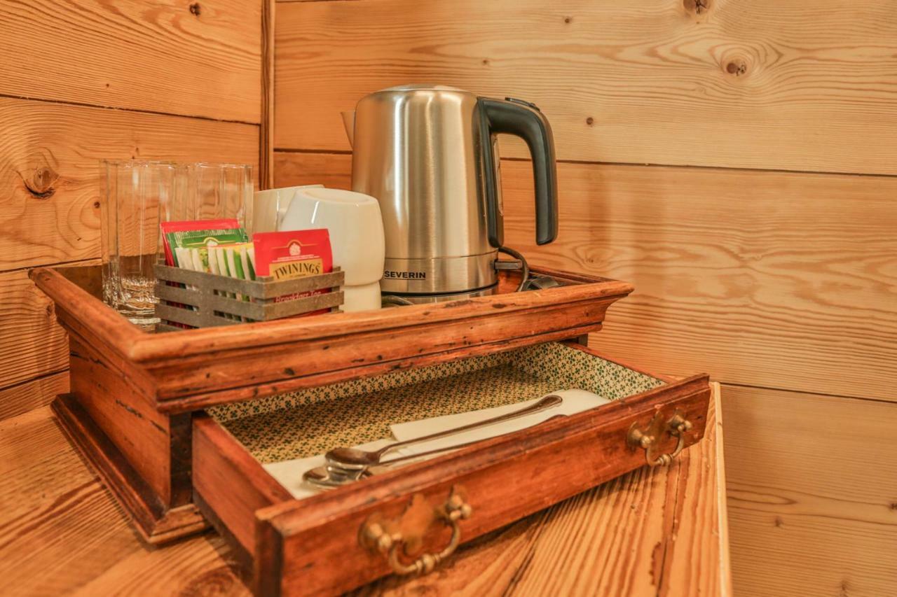 Alpine Rooms Guesthouse Breuil-Cervinia Bagian luar foto